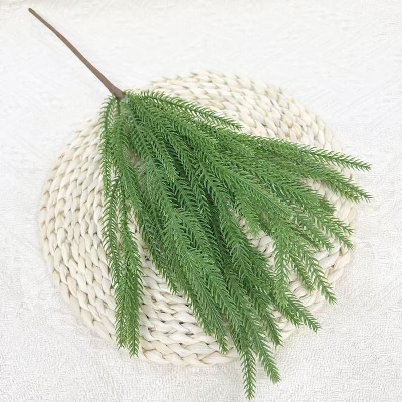 工場卸売 模造緑植物 クリスマス松葉枝飾り 人工花輪 松葉ノフォーク松 ドア掛けつる飾り|undefined