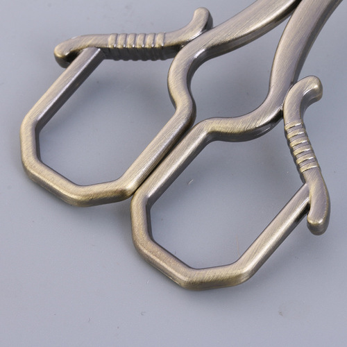 Colorful plum blossom tailoring and sewing scissors, all-steel household small scissors, retro zinc alloy paper scissors, window grilles, woolen thread embroidery scissors