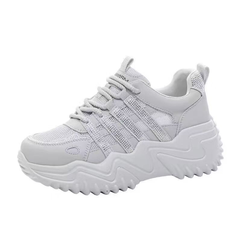 Nuevos zapatos deportivos casuales de mujer 2026, zapatos de verano de una sola red, zapatos de padre de diamantes para mujeres con suela gruesa y ligera y transpirable