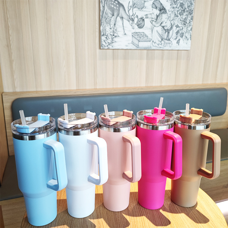 Vaso de aislamiento de acero inoxidable 304 transfronterizo 40oz Mango de gran capacidad Taza de coche Moda Deportes al aire libre Botella de agua