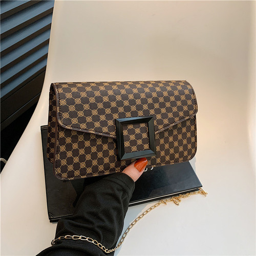 Minimalist Shoulder Bag 2024 Spring New Arrival Bag for Women Casual Simple Crossbody Bag Fashion Chain Small Square Bag