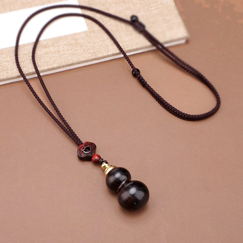 Collar de colgante de sándalo verde retro se puede abrir caja de píldoras de fragancia suéter de cadena colgante accesorios para hombres y mujeres