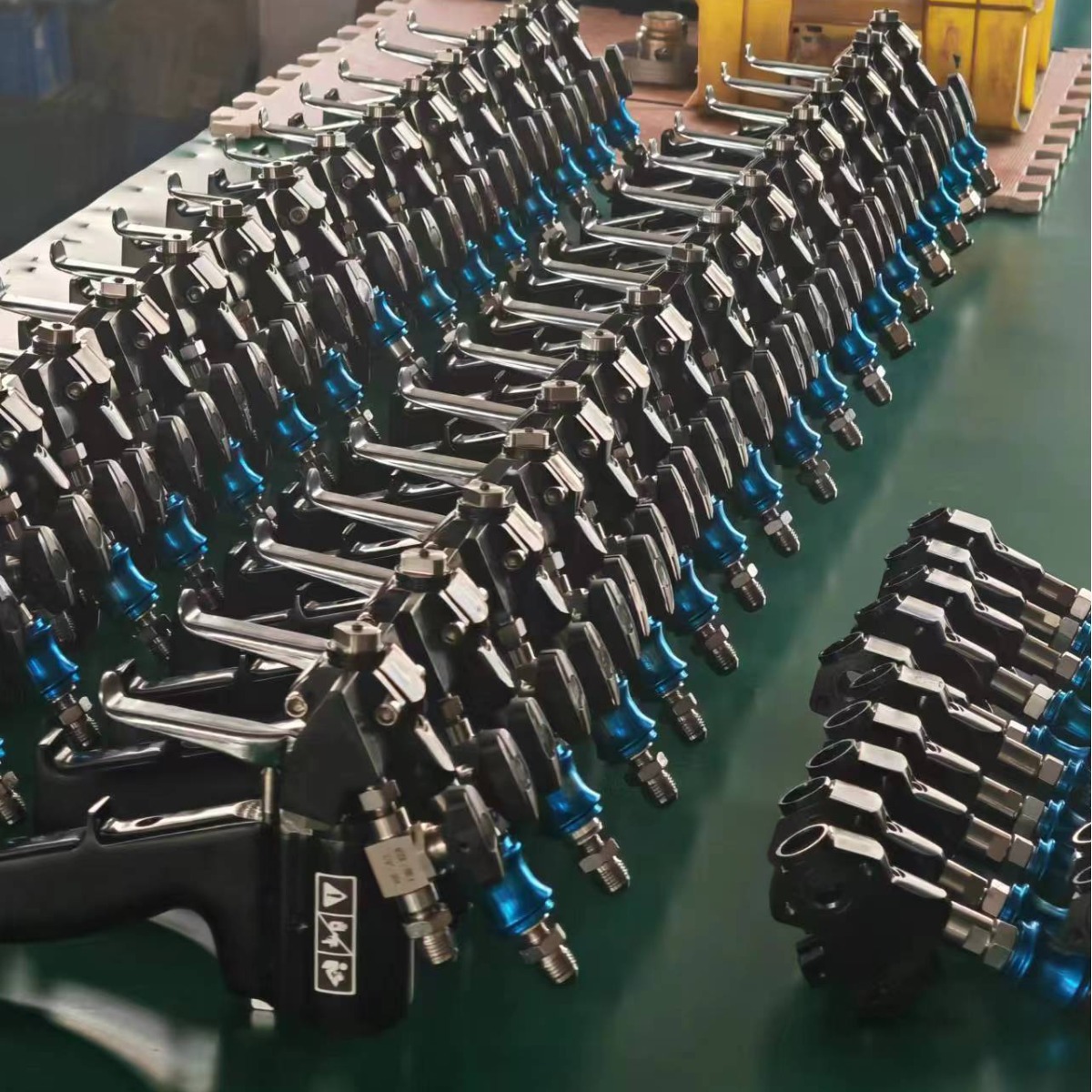 P2 高压聚脲喷枪 ，气动聚脲喷枪，聚脲喷涂机配套喷枪