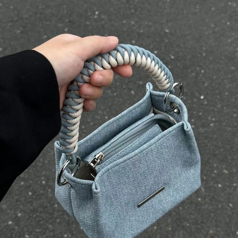2026 New Spring and Summer Canvas Niche Design High-End Simple Versatile Bucket Chain Handbag Crossbody Small Bag for Women