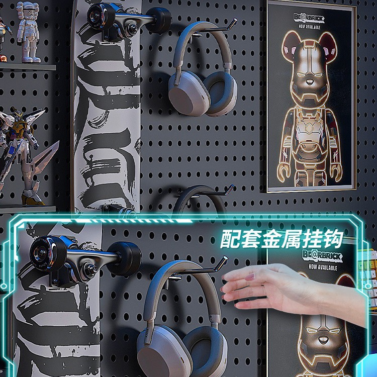 E-deportes Sala agujero tablero negro estante de la pared estudio superior escritorio de la computadora colgante de pared tablero de almacenamiento de hierro Decoración