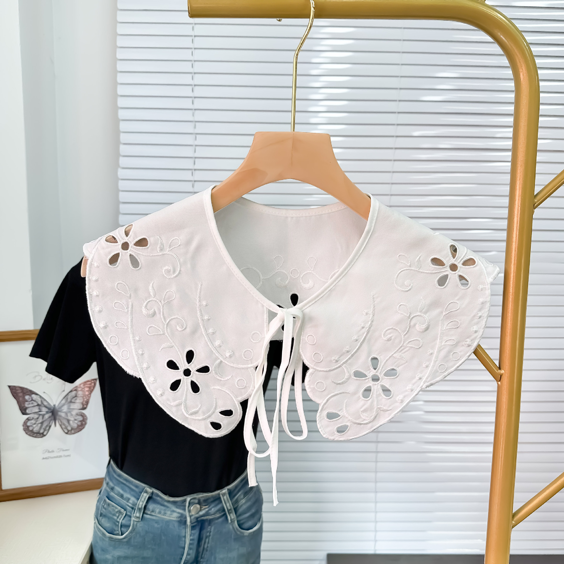 Elegante blanco falso cuello dentado bordado diseño de lazos de adornos vestidos de mujer camisa suéter accesorios otoño invierno