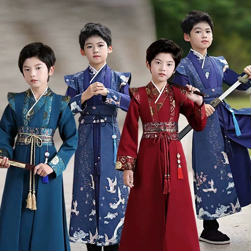 Мальчик в стиле мальчика костюм китайского стиля костюм китайского стиля
