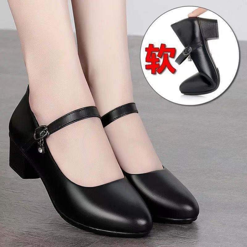 Zapatos de madre zapatos de cuero suave zapatos cómodos zapatos de mediana edad zapatos de cuero de cuatro temporadas zapatos de mediana edad zapatos de cuero de mujer un botón