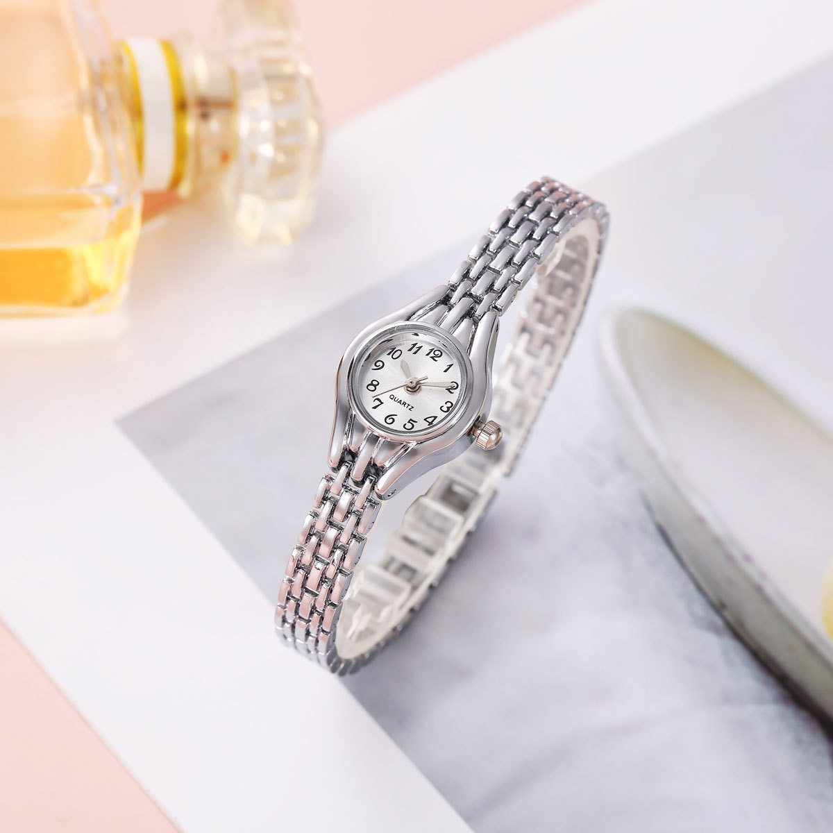 Comercio exterior nueva moda mujer reloj de pulsera temperamento reloj de mujer reloj de pulsera compacto AliExpress comercio exterior al por mayor