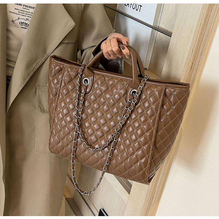 European And American Lingge Bag New Large Capacity Chain Bag Fashionable And Versatile Handheld Single Shoulder Tote Bag_voghion.com