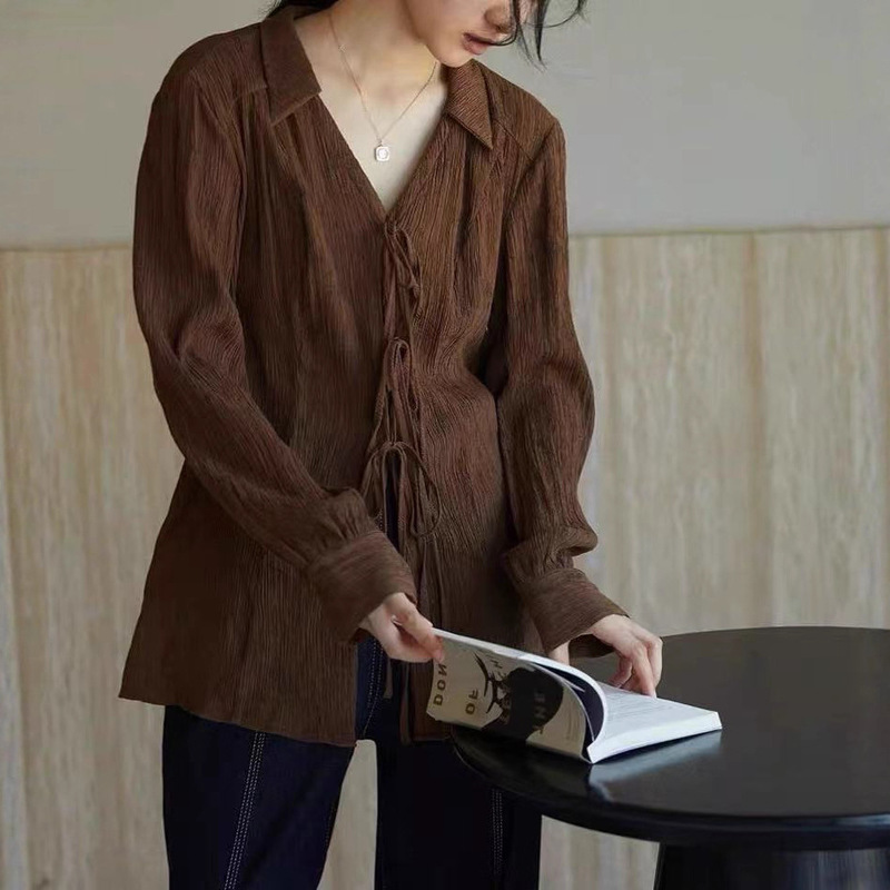 Pleated Texture Strap Waist Lapel Long-Sleeved V Neck Brown Shirt Top Feminine Shirt 2025 Autum