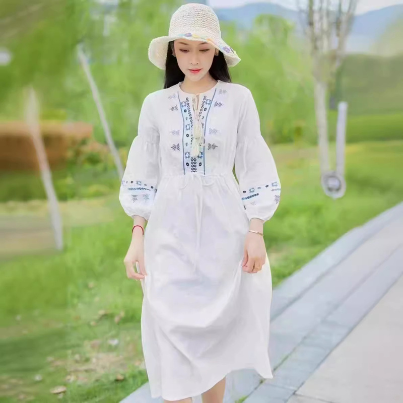 Cotton and linen long sleeve embroidered waist slimming travel style artistic retro mid-length fashion small fresh white dress