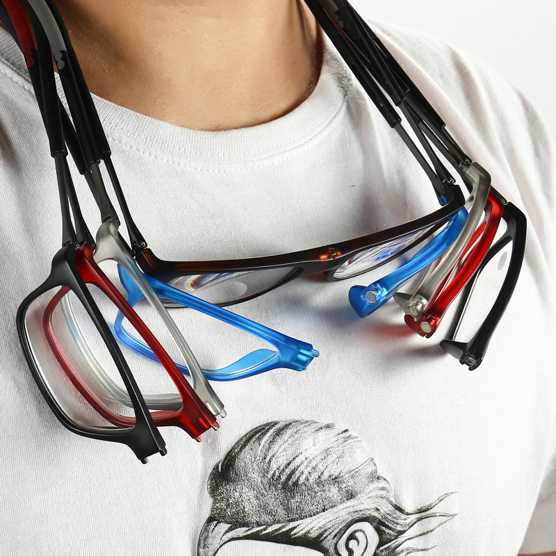 New hanging neck reading glasses, magnet folding, convenient resin silicone telescopic glasses for the elderly, long-sightedness, men and women