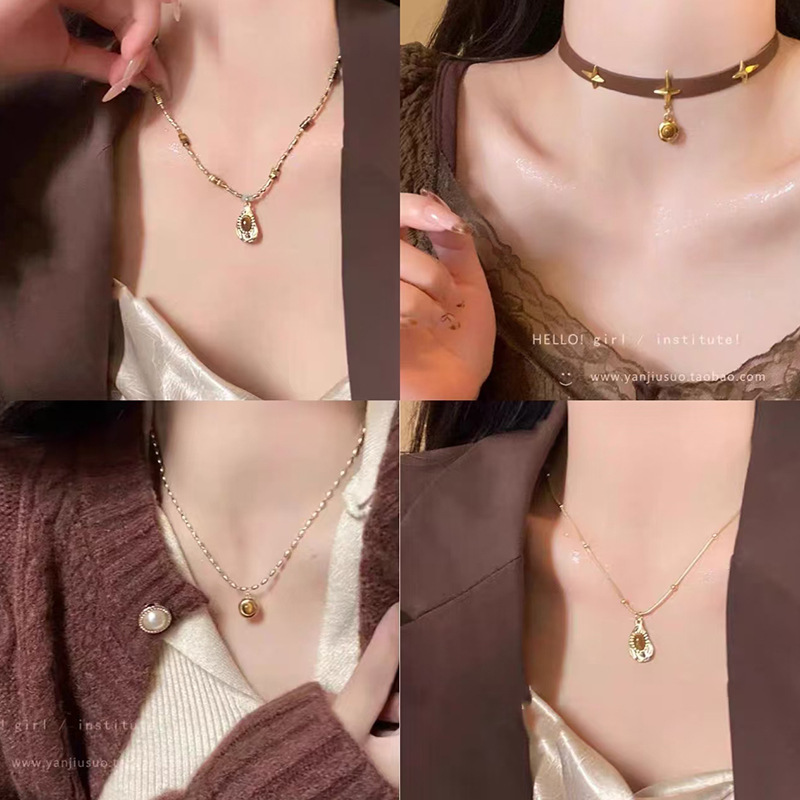Maillard Style Vintage Tiger Eye Small Rice Necklace with Diamond Design Exquisite Style brown Style Women's Clavicle Chain Accessories Maillard Style Vintage Tiger Eye Small Rice Necklace with Diamond Design Exquisite Style brown Style Women's Clavicle Chain Accessories