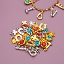 �¿�Ͻ�������С��diy��Ʒ�������ͷLOVEӢ����ĸʮ�ּ�С��׹