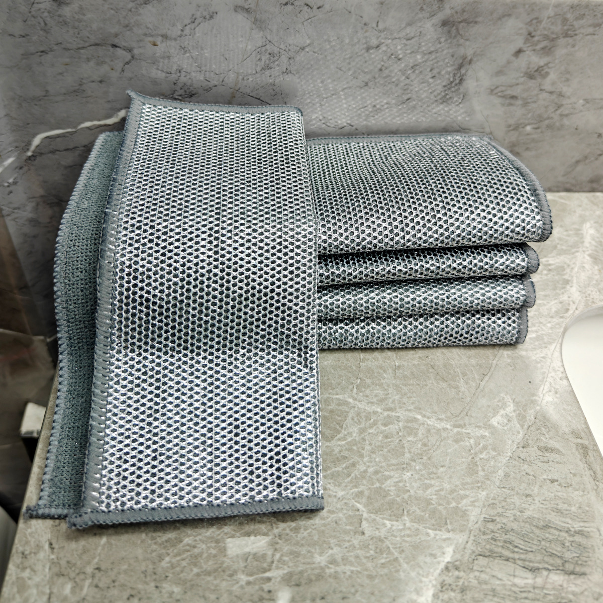 Double-Sided Microfiber Silver Wire Dishwashing Towel Absorbs Water and Does Not Stick to Oil Housekeeping Cleaning Oil Stain Steel Wire Towel Cloth
