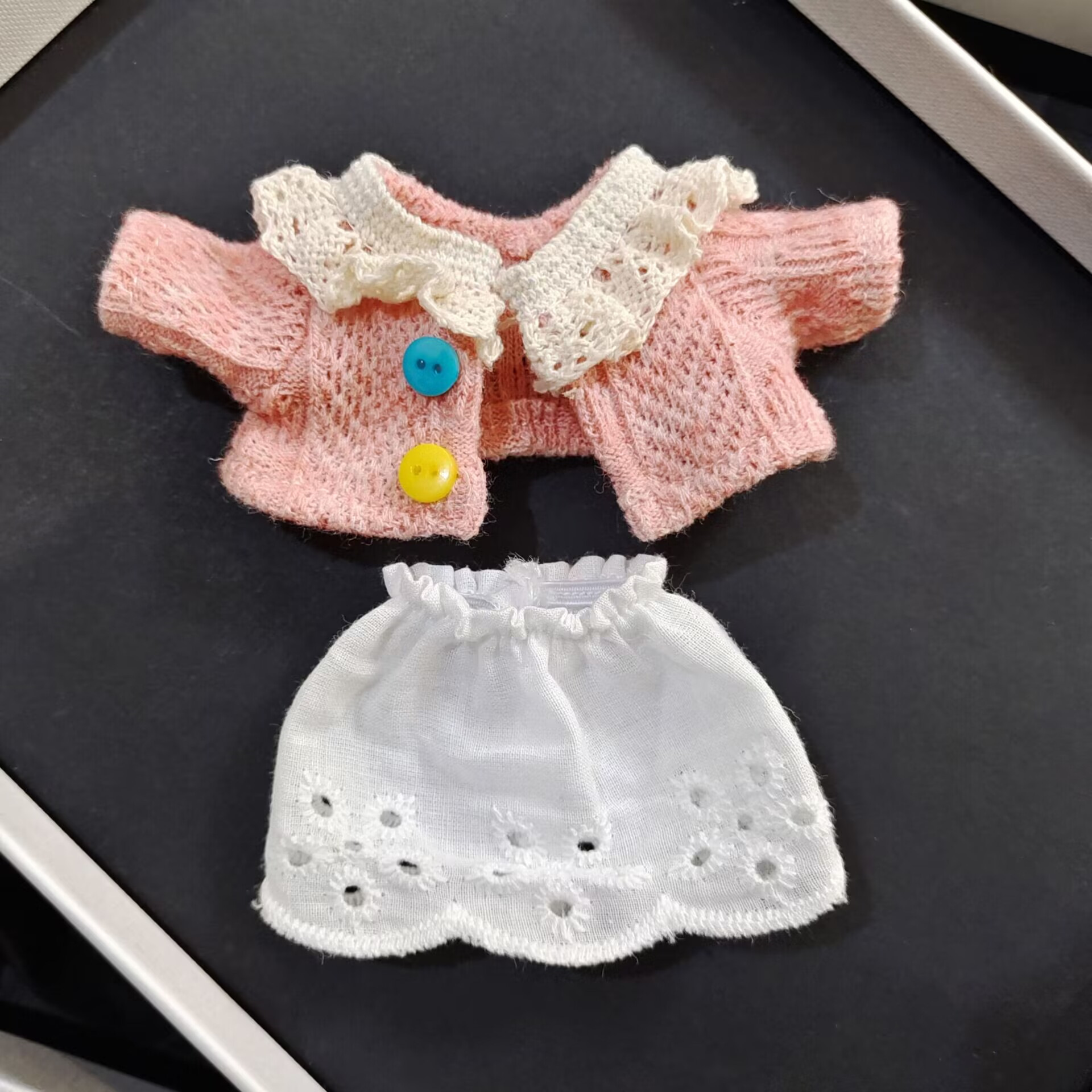 Venta caliente jefe perro 14cm felpa muñeca suéter Ropa Accesorios colección Navidad traje en stock al por mayor