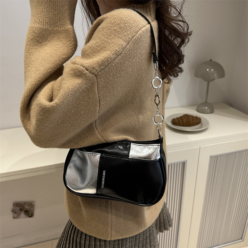 2024 가을과 겨울 신상품 한국 스타일 여성 가방 컬러 매칭 체인 작은 가방 성격 마작 가방 패션 어깨 메신저 가방