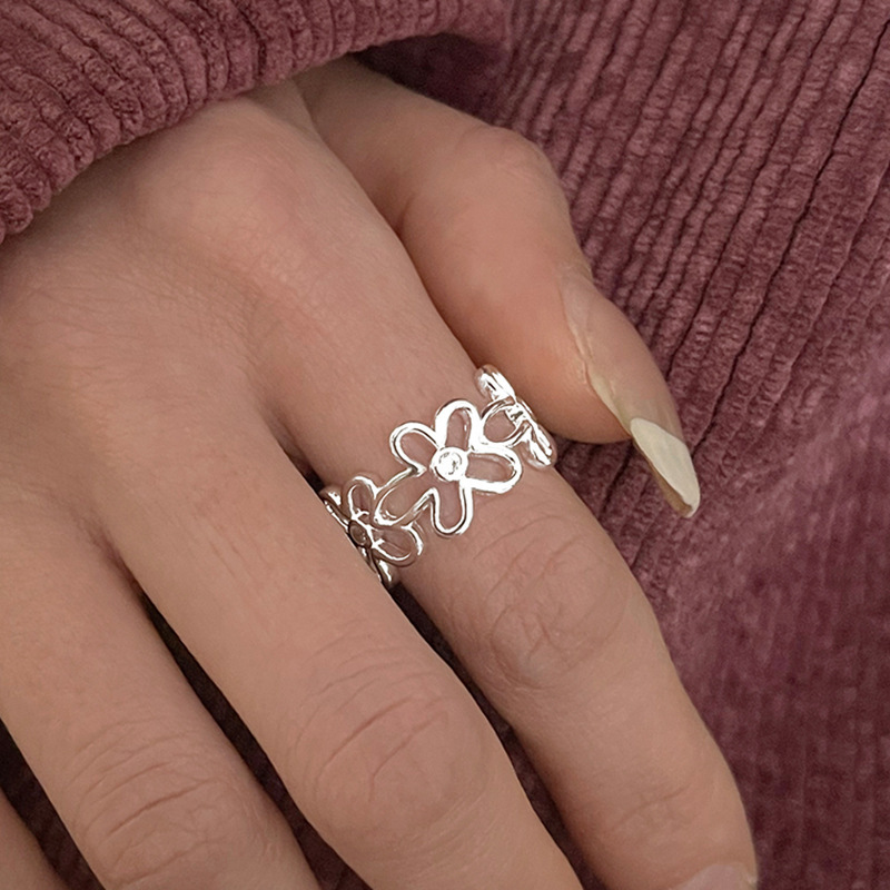 Hollow Flower Ring Female Simple Niche