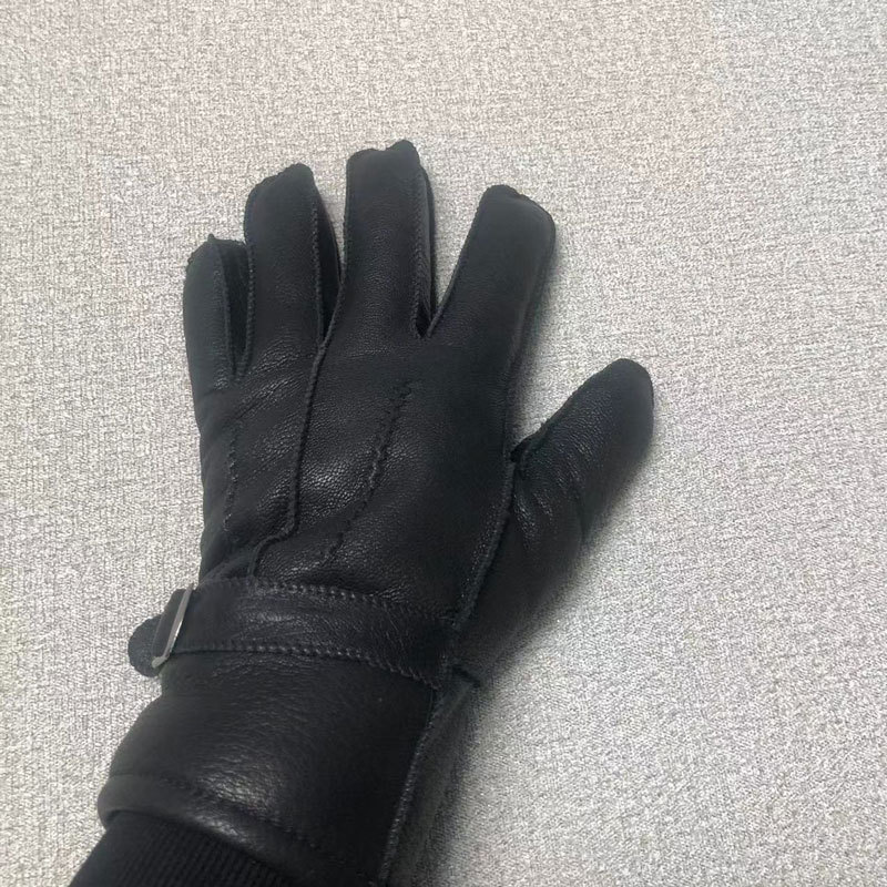 ������ů��Ů����Ƥëһ�����׻���˫����Ƥ�Ӻ��ﳵ��������