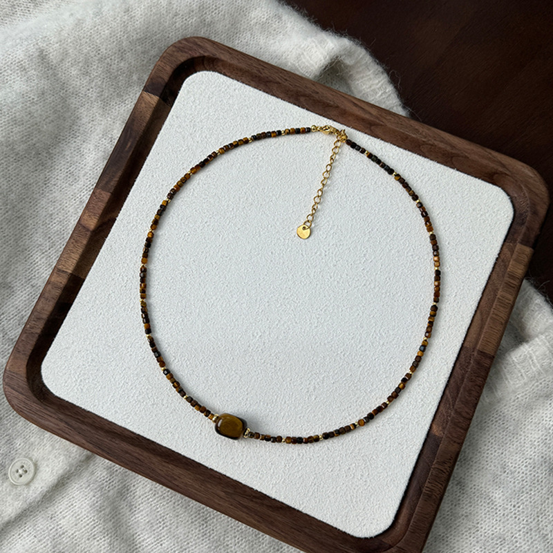 Maillard Collar con cuentas de piedra de ojo de tigre cuadrado para mujer, lujo ligero, nicho de otoño e invierno, cadena de clavícula, joyería retro de alta gama