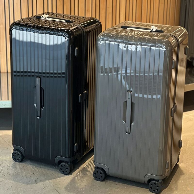 Jennie's Same Style Square Luggage Password Lock Suitcase, Sports Travel Trolley Case, High-End Designer Luggage with a Stylish Appearance Jennie's Same Style Square Luggage Password Lock Suitcase, Sports Travel Trolley Case, High-End Designer Luggage with a Stylish Appearance