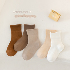 Children's socks 2024 spring and summer new Korean version versatile boys and girls white mid-tube socks student cotton socks wholesale