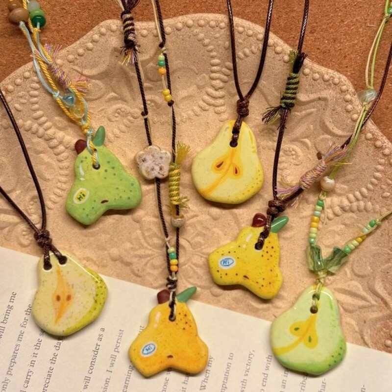 Original Handmade Pear Necklace with a Unique Design, Fresh and Cute, Exquisite and Creative Fruit Pendant Original Handmade Pear Necklace with a Unique Design, Fresh and Cute, Exquisite and Creative Fruit Pendant