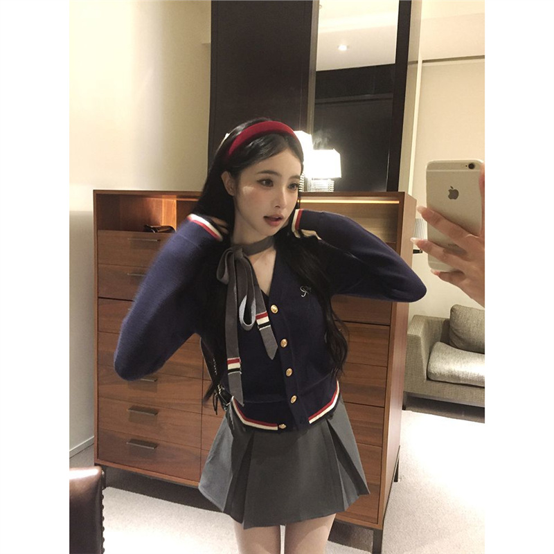 韩系早秋学院风穿搭女撞色V领针织开衫长袖上衣高腰半身裙两件套