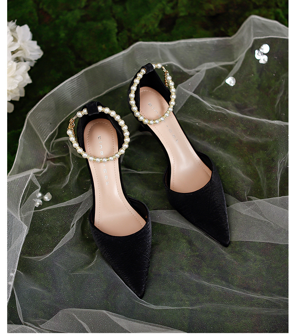 Zapatos de tacones de perla franceses para mujeres 2023 primavera y otoño nueva chica verano temperamento punzante una palabra botón zapatos de tacones delgados