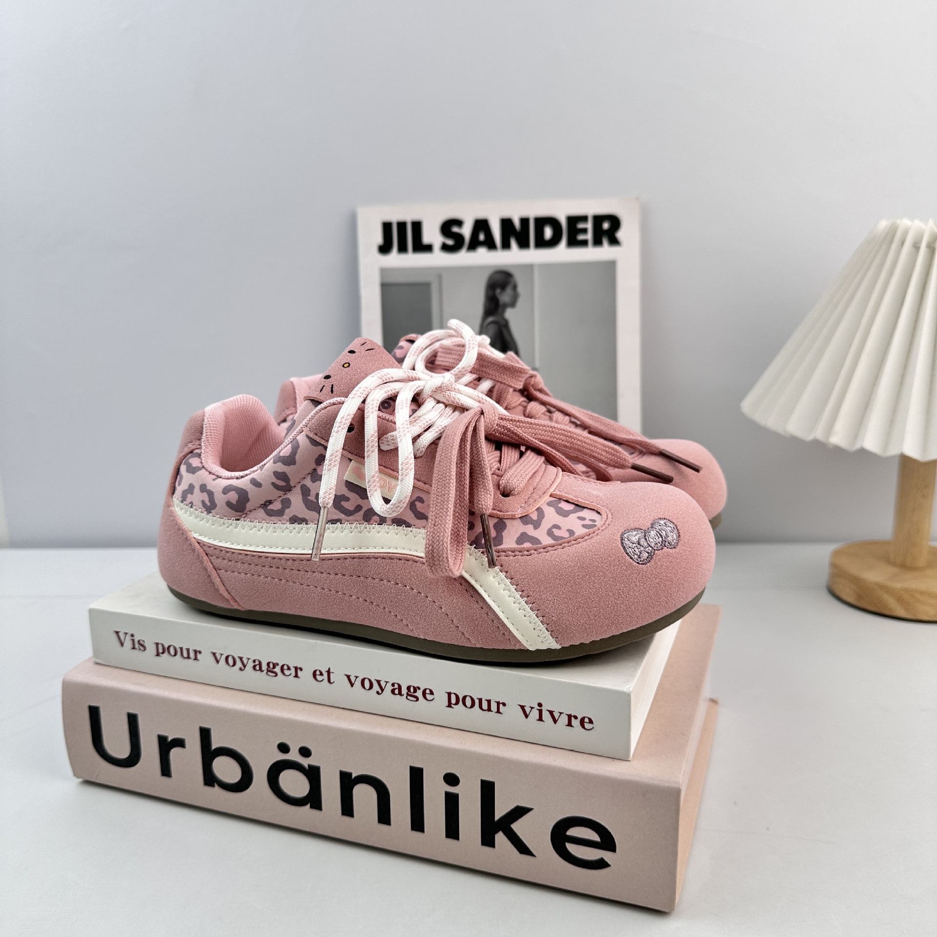 Yuanbo versátil zapatos coreanos para mujeres 2025 otoño nuevos zapatos de skate con patrón de leopardo estudiantes zapatos blancos zapatos de entrenamiento para el cabello image 9