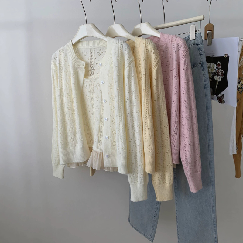 Autumn and winter gentle retro cream-colored lace-trimmed round-neck knitted cardigan and vest two-piece set for women, Korean-style sweater coat Autumn and winter gentle retro cream-colored lace-trimmed round-neck knitted cardigan and vest two-piece set for women, Korean-style sweater coat