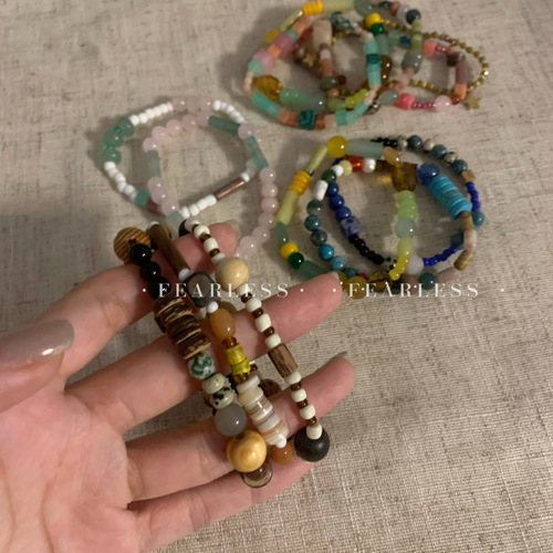 Xiaohongshu Recommended Chinese Retro Beaded Bracelet for Women Autumn/Winter Unique Layered Accessory Design Friend Bracelet