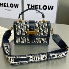 专柜正品2025春夏新小方包手提轻奢印花女包单肩斜挎潮流手机包包