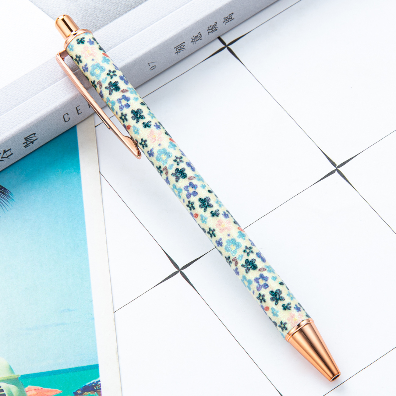 alto valor facial ins viento flor triturada lápiz de bola pequeña fresca creativa estudiantes presionar lápiz de regalo de publicidad lápiz de bola