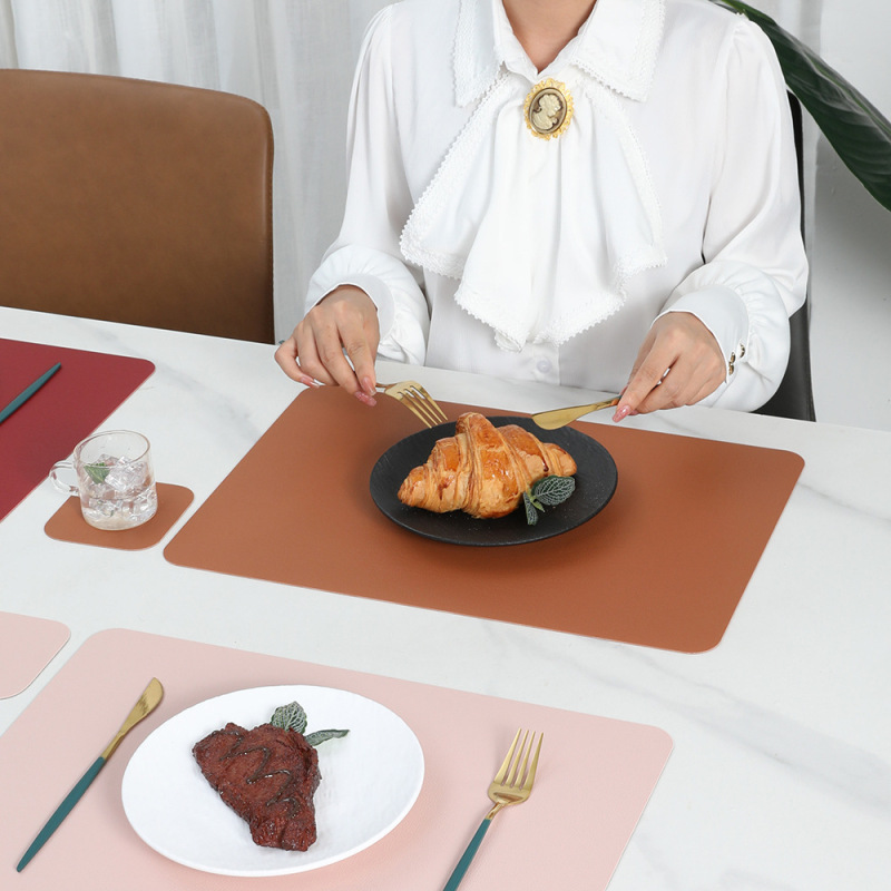 両面ライチ柄レザープレースマット、ホテル洋食プレースマット、高級家庭用環境に優しいダイニングテーブル断熱および火傷防止マット卸売|undefined