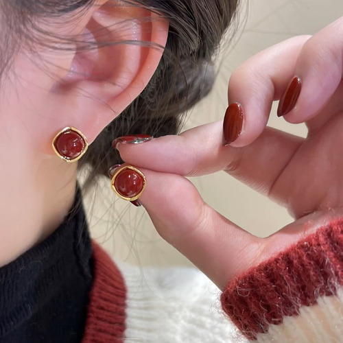 相思红豆耳钉新款2023秋冬适合过年的耳环高级感银针红色耳饰
