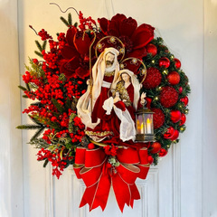 クロスボーダーの花輪クリスマスの門飾りの楠はクリスマスのシーンを飾ってベリーの花輪の松の実を飾ります。