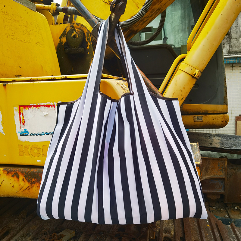 큰 흰색 줄무늬