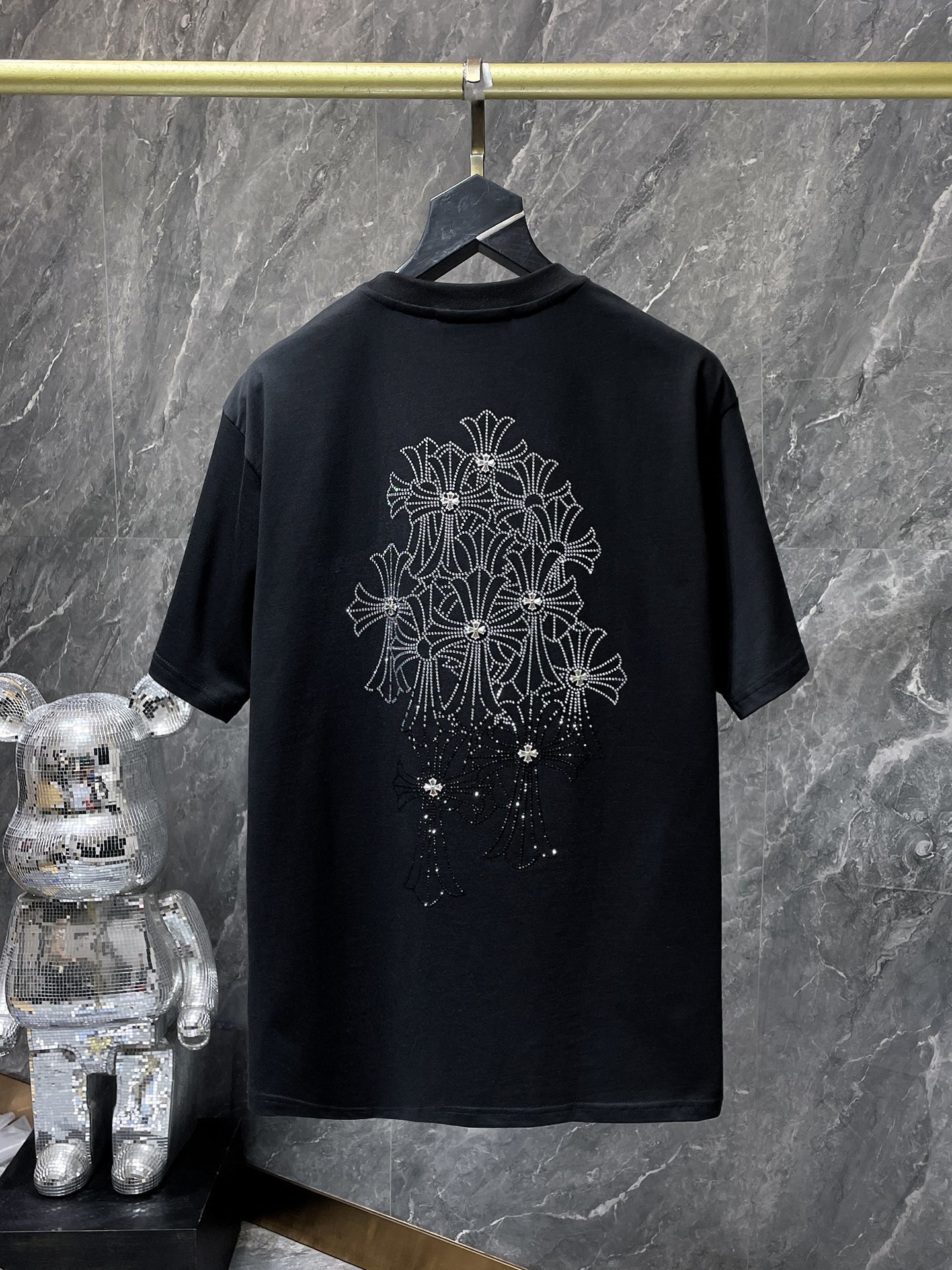 8906 black