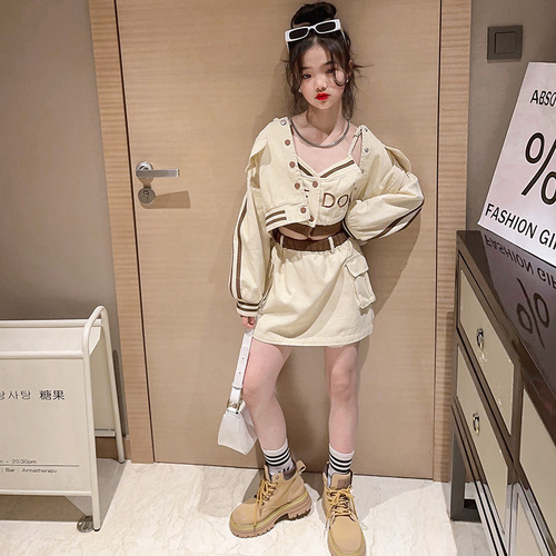 Children's Spring and Autumn Set  New Fashion Trendy Streetwear Kids' Autumn Outfit for Older Children - Stylish Three-Piece Set