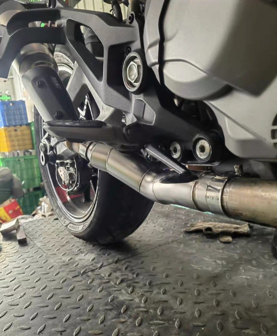 Suitable for Ducati Desert X/Monster937/Monster 950 Motorcycle Modified Titanium Alloy Exhaust Pipe Middle Section