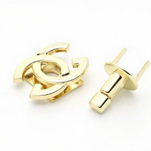 �S�ҹ����ִ�Ů���pG��ĸ�b� ���������С̖�pGǰ����