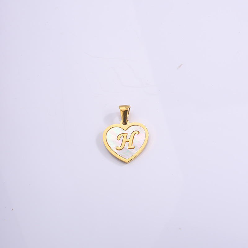 Nuevo colgante de corazón de melocotón de acero de titanio, accesorios de concha de letras inglesas, colgante pequeño, joyería de amor de bricolaje, collar a juego