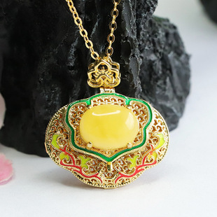 Xinyu natural beeswax pendant full of honey wax amber ruyi necklace factory wholesale generation HP4051402L