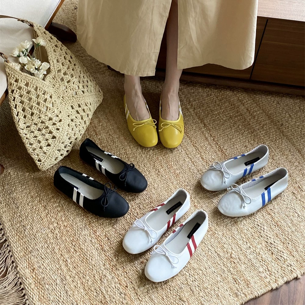 Мягкая кожа мягкая подошва немецкая обувь женская 2025 новая светло-рот атласная балетная дышащая одиночная обувь французская Мэри Джейн женская обувь