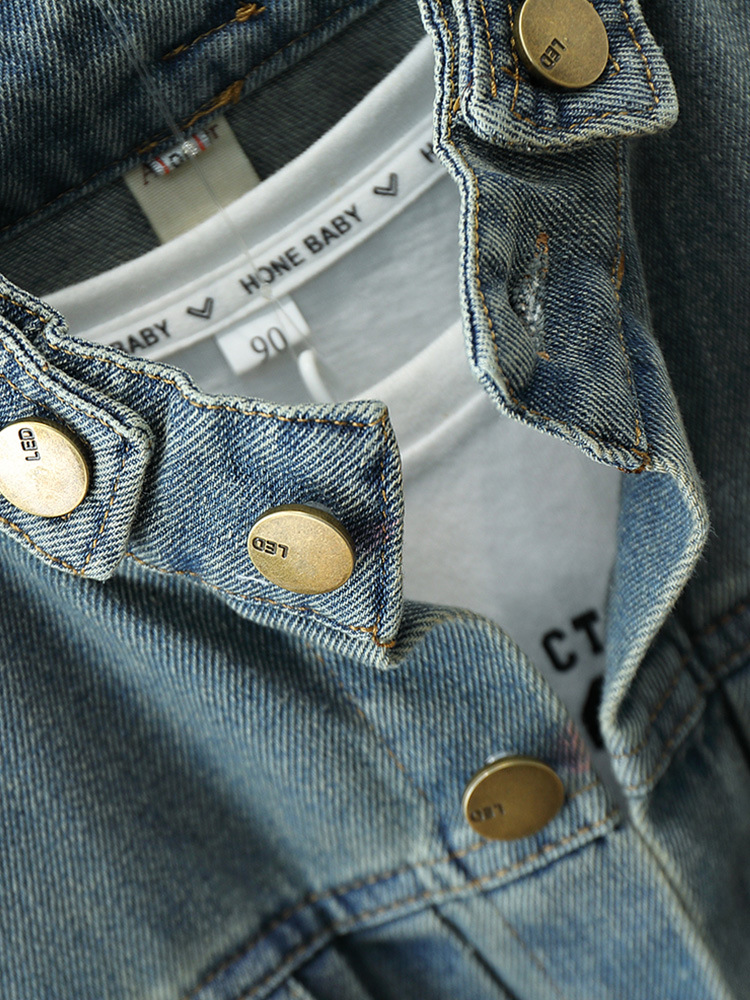 5769 Chaqueta de mezclilla para niños Primavera y otoño Nuevo estilo Top de moda para niños Chaqueta de estilo de Hong Kong para bebés guapos