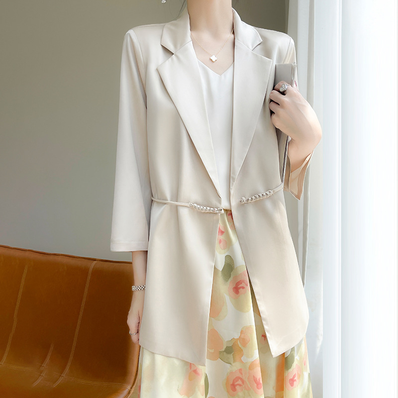 Silk satin 2026 Spring/Summer new women's suit jacket with lapel, Chinese style, three-quarter sleeves, sun protection, versatile top