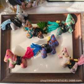 西子湖畔国风小马布艺玩偶挂件新中式包包挂件生肖马年项链新款