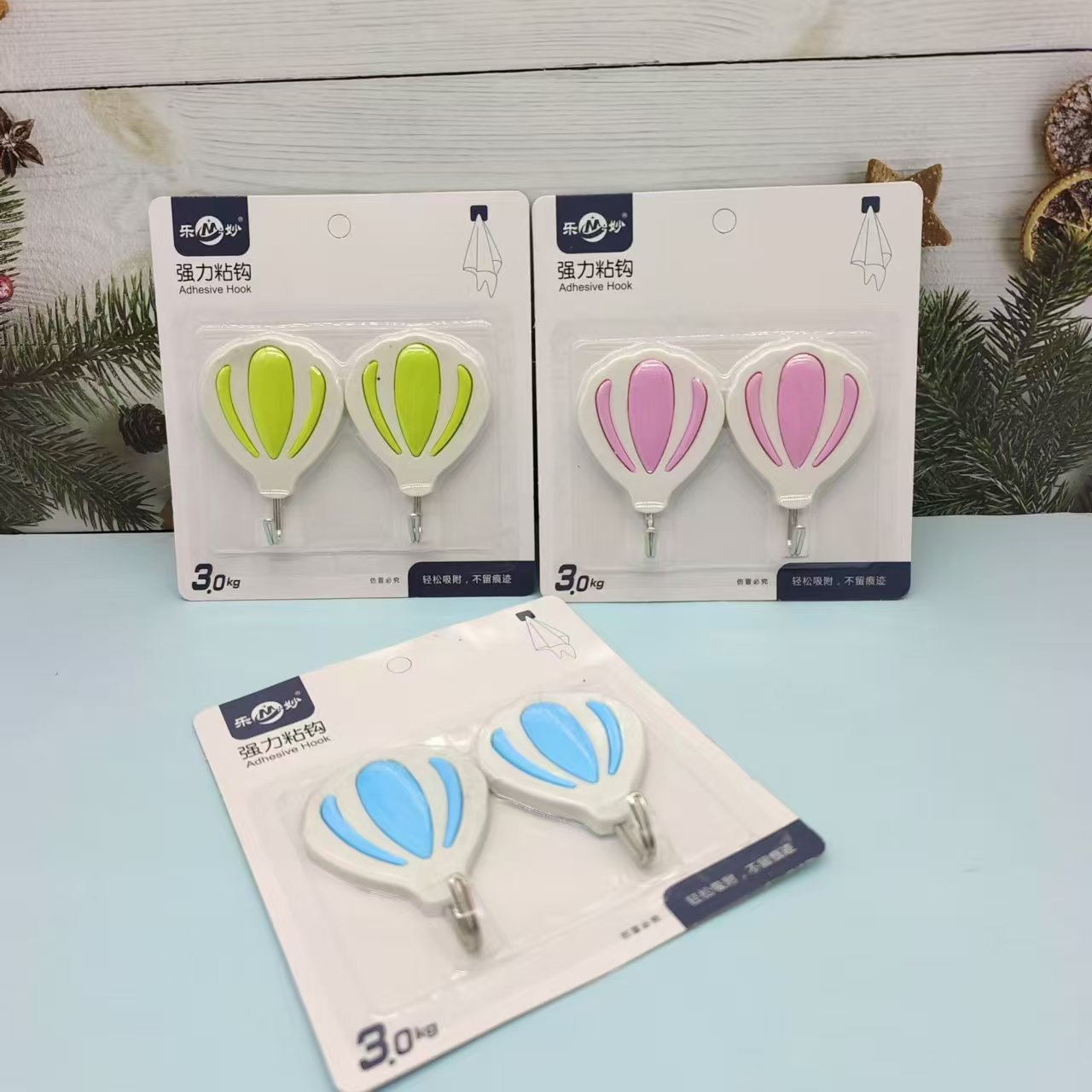 Two balloon hook seamless hook kitchen bathroom wall hook hook coat hook hook wholesale one dollar